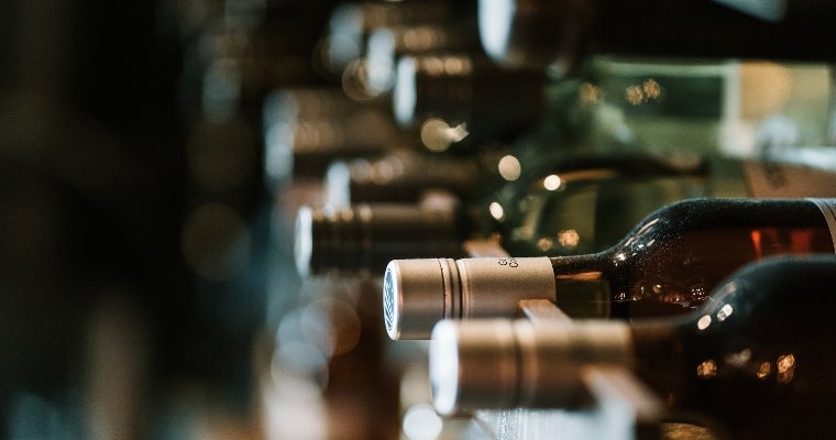 Латвия заменила Италию в топе-3 поставщиков вина в Россию 