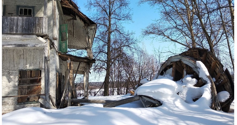 В Ижевске обрушилась башня-балкон бывшей дачи фабриканта Петрова