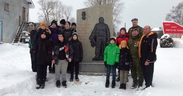 Памятник воинам-интернационалистам открыли в удмуртском селе Светлое