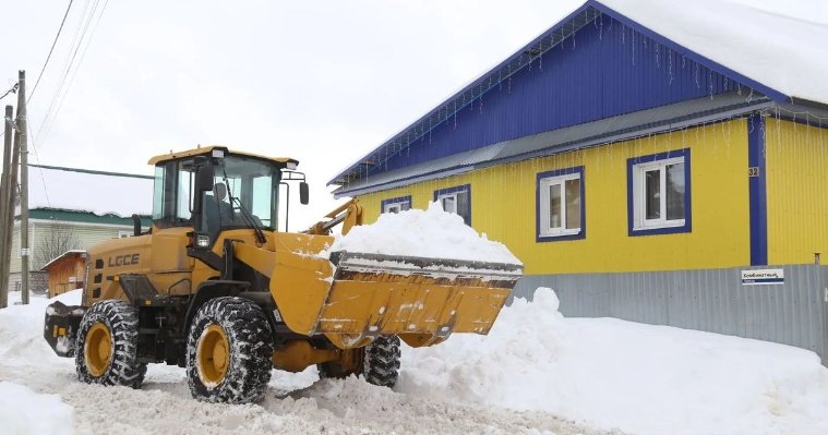 В Ижевске перед началом паводка из частного сектора вывезли 150 тысяч кубометров снега 