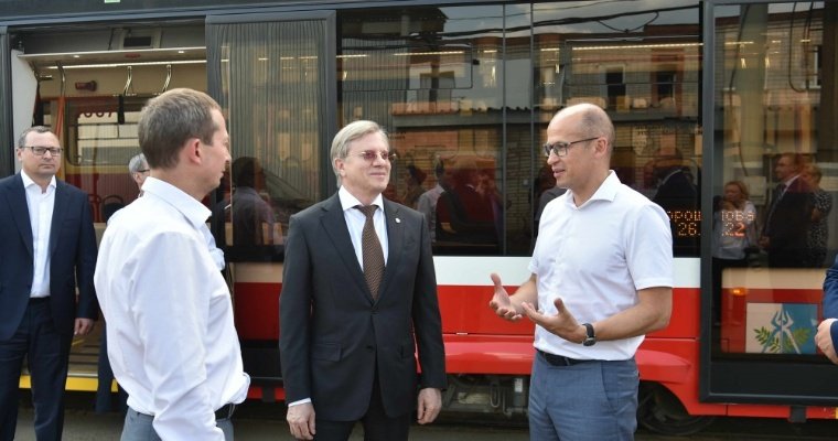 Министра транспорта России Виталия Савельева познакомили с модернизацией трамваев в Ижевске