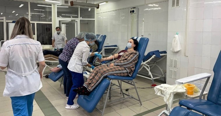 Жители Удмуртии во время акции «Донорская осень» сдали более 40 литров крови и плазмы