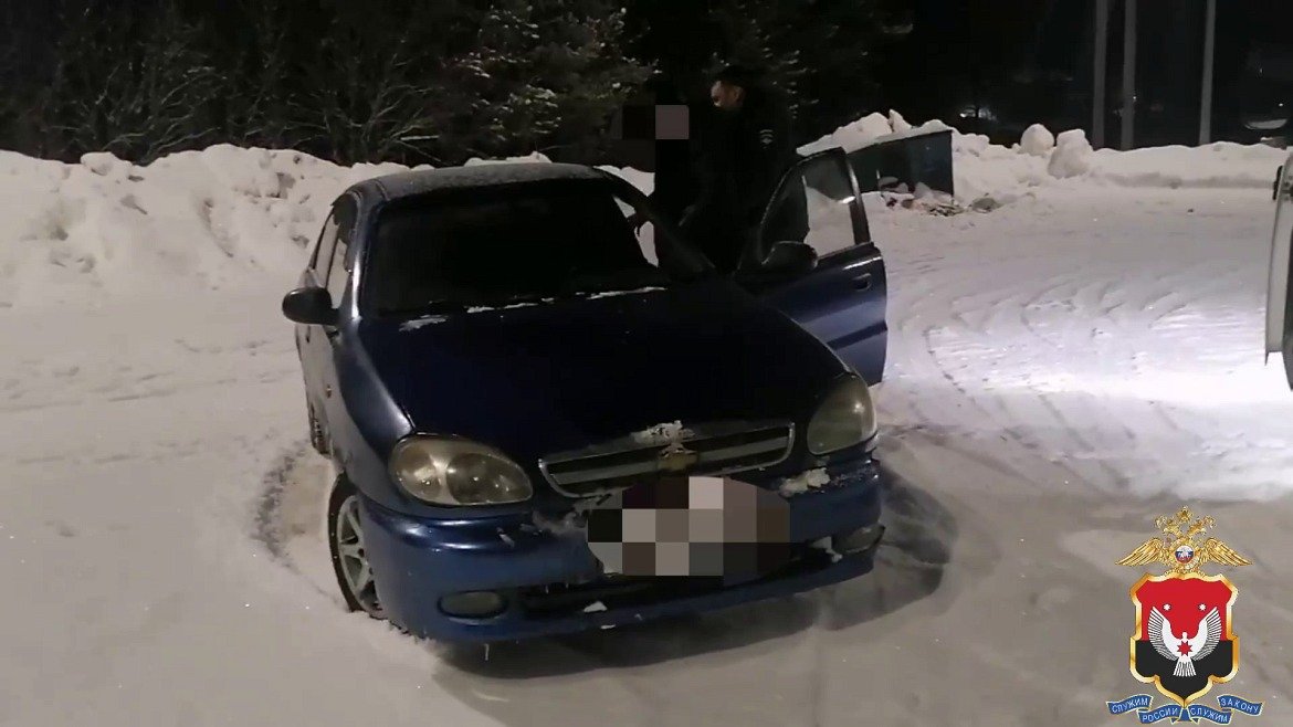 Пьяный подросток в Удмуртии избил женщину и угнал автомобиль 