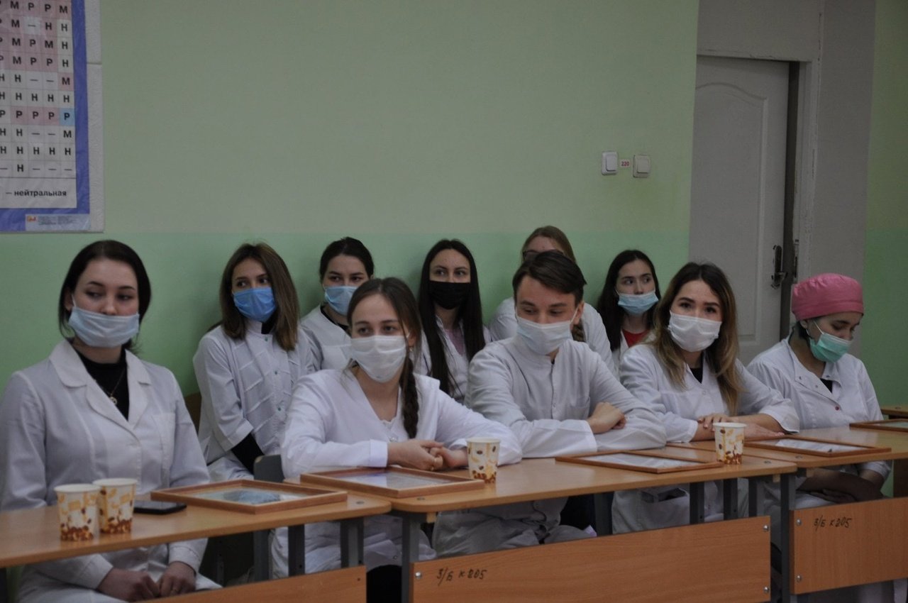 Воткинских студентов-медиков поощрили за помощь в борьбе с пандемией коронавируса