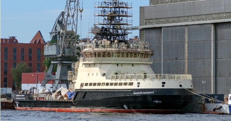 Спасение рыбаков на Каме и новый ледокол в составе ВМФ России: новости к этому часу