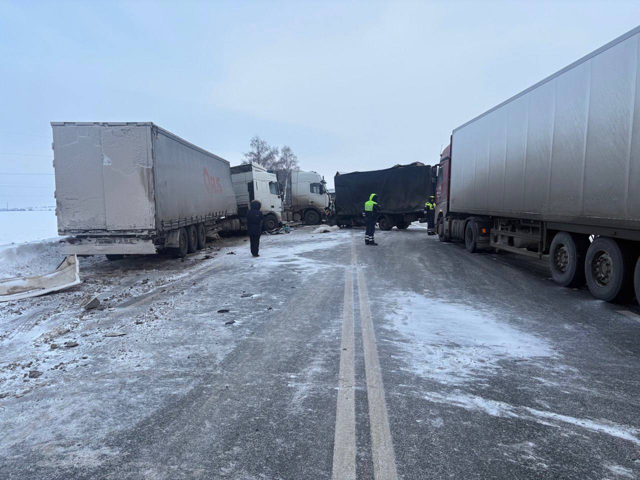 Смертельная авария с участием четырёх грузовиков произошла в Удмуртии