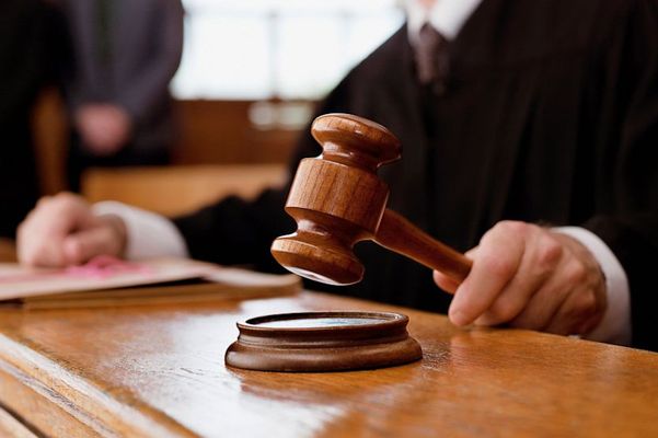 Бывший директор МФЦ в Камбарке предстанет перед судом по подозрению в мошенничестве