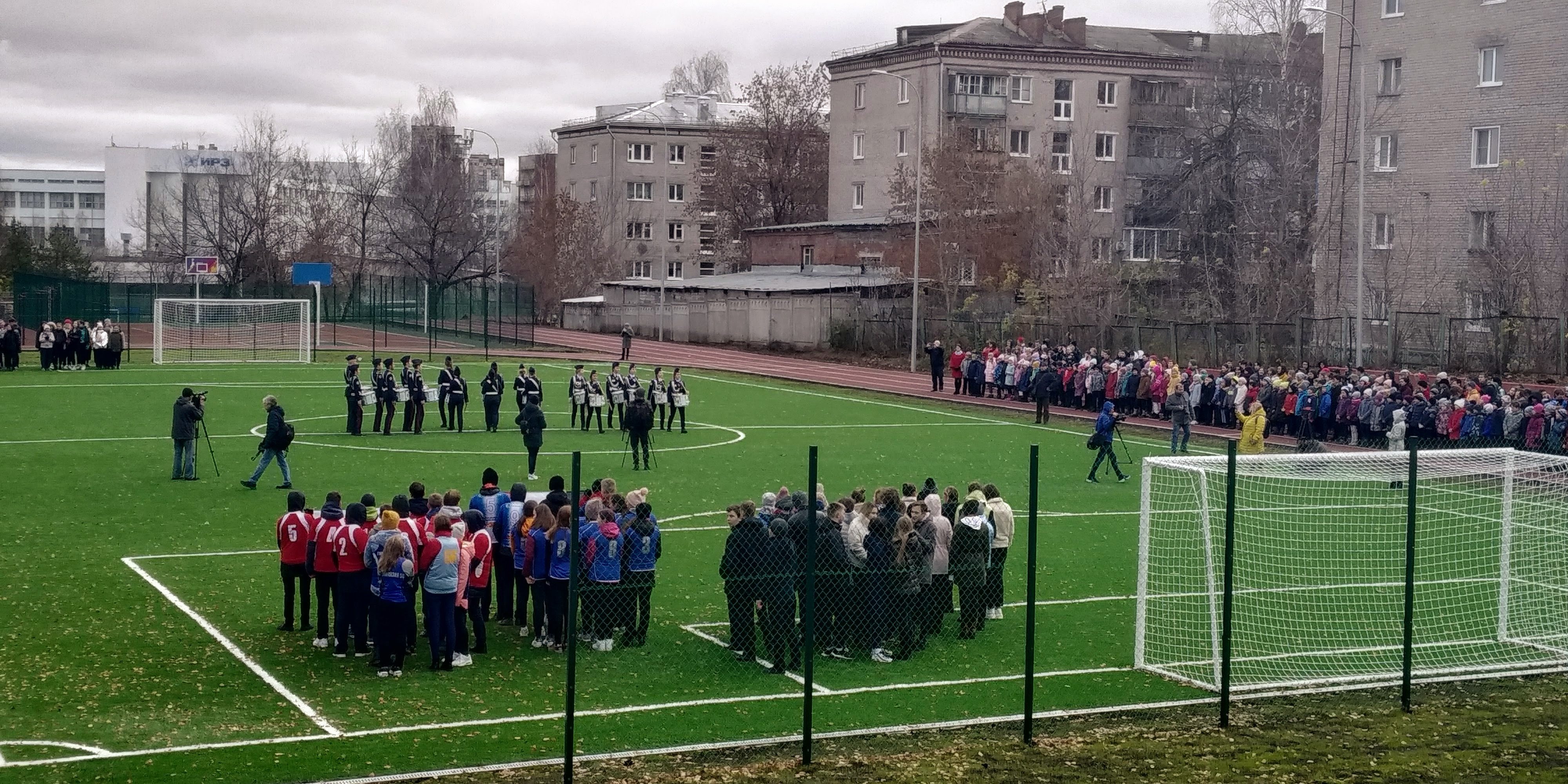 Гимназия 56 ижевск. 56 Гимназия стадион. Можга гимназия стадион. Школа 56 Ижевск стадион. Гимназия 8 Глазов.