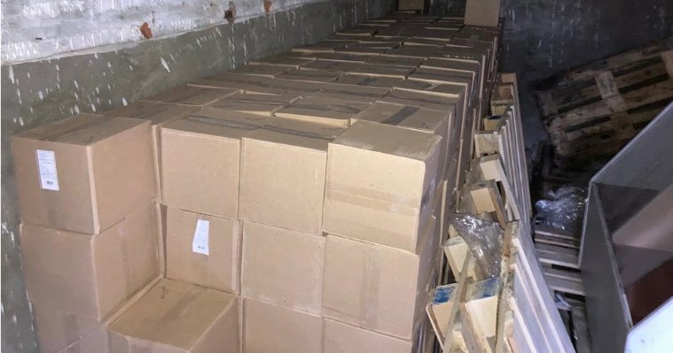 Полицейские в Глазове изъяли более 100 тысяч флаконов с контрафактным спиртом