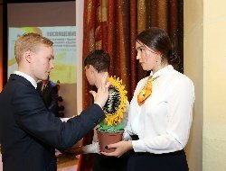 «Удмуртнефть» посвятила учеников «Роснефть-классов» в юные нефтяники