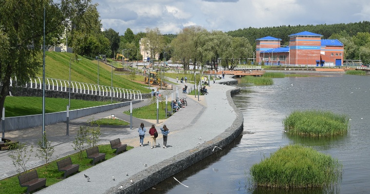 Построенный на месте заброшенного пустыря парк «Времена года» в Воткинске откроют летом