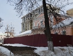 Картина дня: планы приватизации самого старого каменного здания в Ижевске и первые получатели новой региональной выплаты для многодетных семей