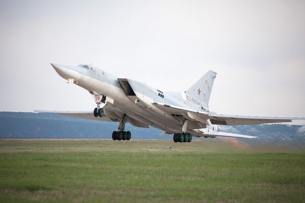 Первые российские бомбардировщики Ту-22М3 разместились на иранской авиабазе