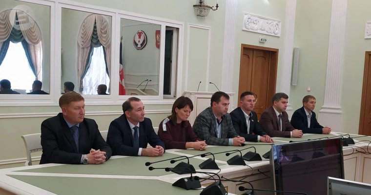 Депутаты Ярского района выберут нового главу из двух кандидатов 