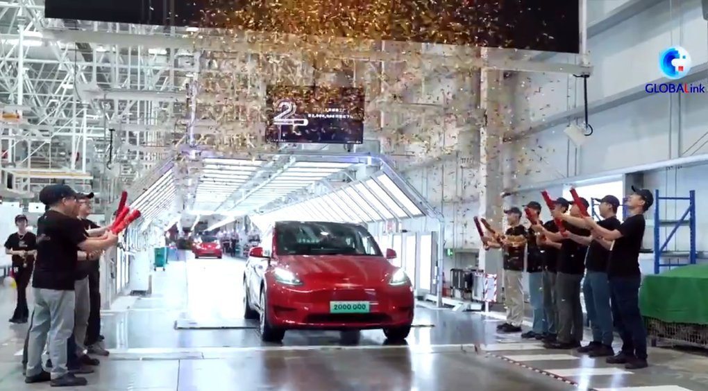 Гигазавод Tesla в Шанхае выпустил 2-милионный автомобиль