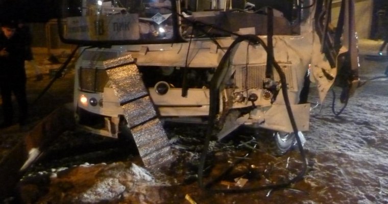 В Нижегородской области автобус врезался в дерево из-за потерявшего сознание водителя
