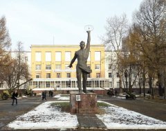 LIVE: в ИжГТУ организовали круглый стол по подготовке кадров для ОПК