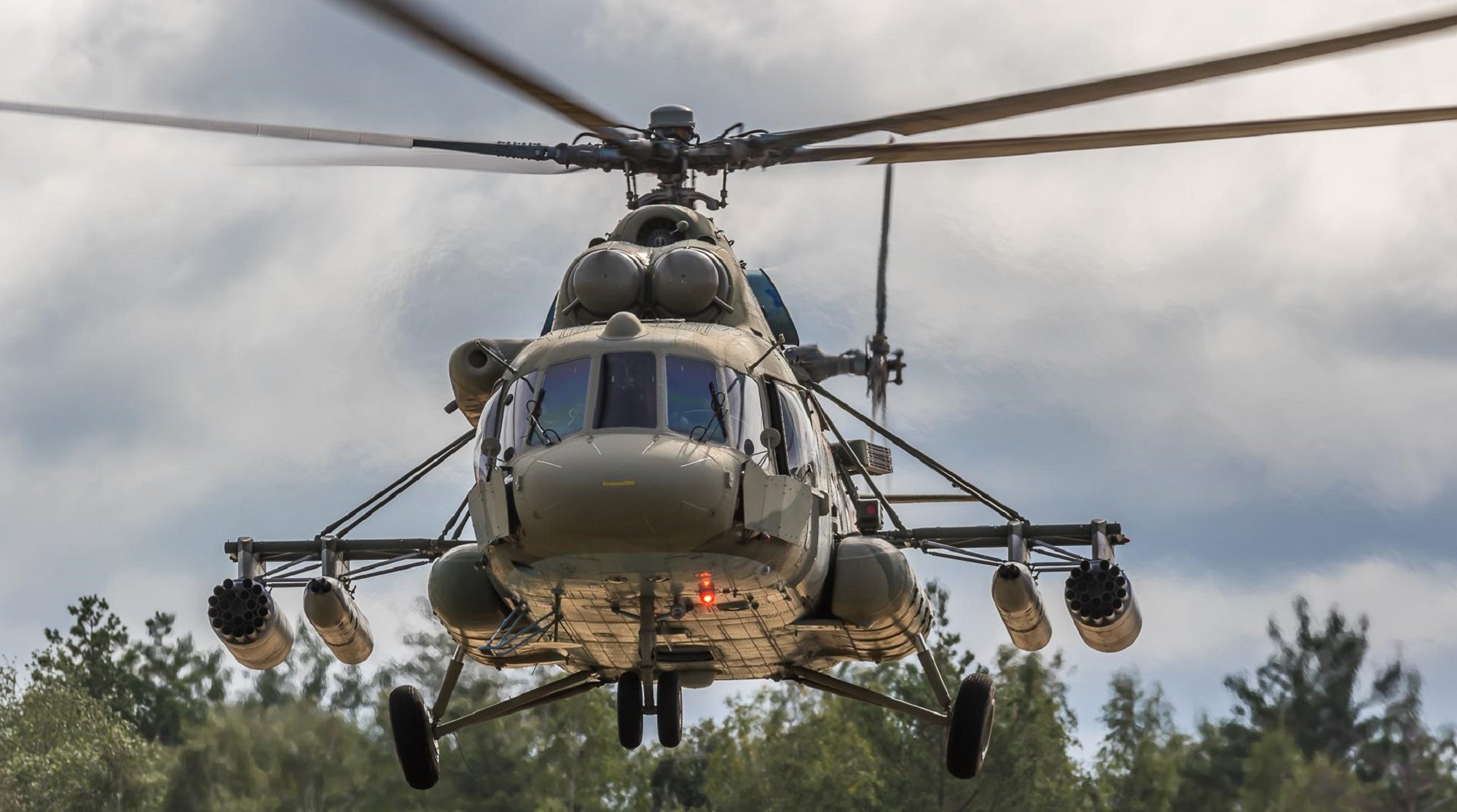 

Экипаж упавшего под Гатчиной Ми-8 ценой своих жизней отвел вертолет от жилых домов


