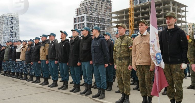 Каждый вторник и четверг на парковке у администрации Ижевска вновь будут готовиться к Параду Победы 