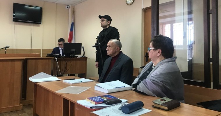 Текстовая трансляция: прокурор продолжит зачитывать обвинение экс-главе Удмуртии Александру Соловьеву