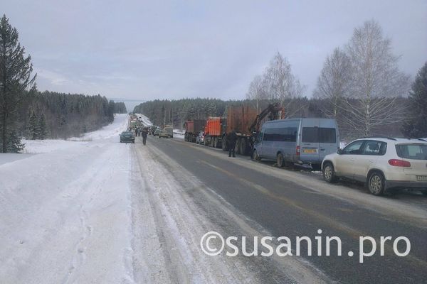 Трасса ижевск воткинск сегодня. Ижевск-Позимь дорога. Пробка на трассе Воткинск Ижевск сегодня. Фото пробки Воткинск Ижевск.