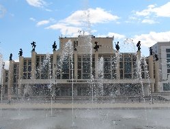 Итоги дня: запуск светомузыкального фонтана в Ижевске и планы по строительству приюта для животных в Воткинске