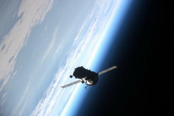 Орбиту МКС успешно скорректировали со второго раза