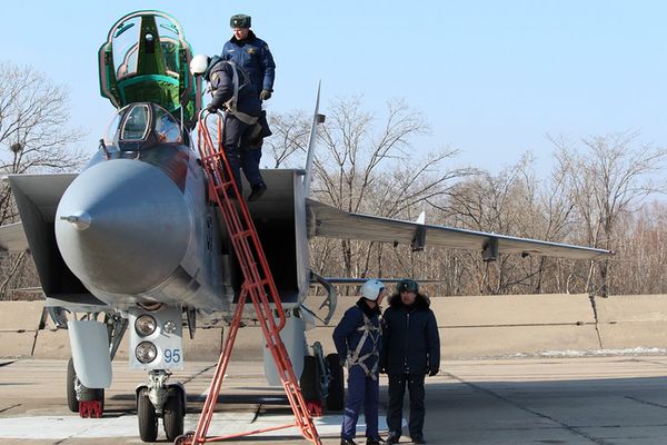 Второй за сегодня истребитель приземлился в Перми из-за поломки