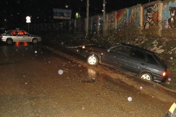Две женщины попали под колеса «ВАЗа» в поселке Кез