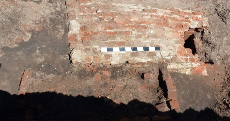 Археологи рассказали о найденных в Сарапуле старинных склепах