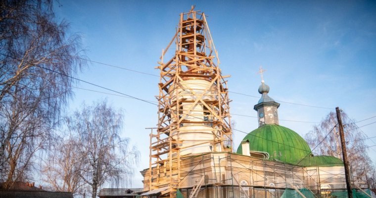 Крест с одного из старейших храмов Удмуртии отреставрировали в Казани
