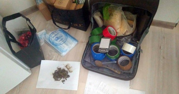Врача-терапевта из Ижевска заподозрили в покушении на сбыт 3 кг наркотиков