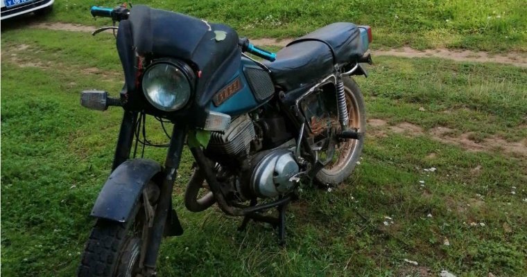 В Удмуртии мотоциклист без прав сбил ребенка и скрылся с места аварии