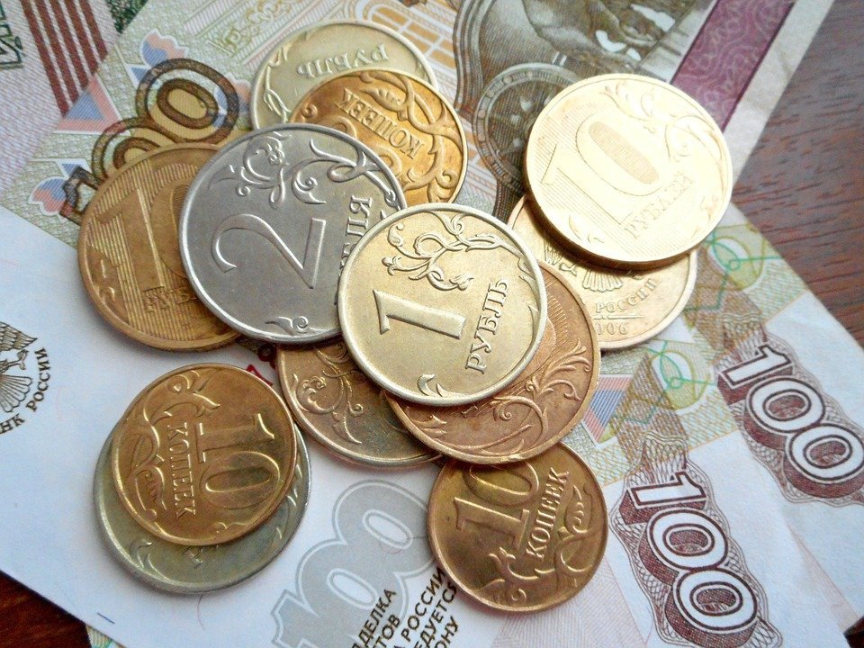 Правительство России предложило повысить МРОТ с нового года