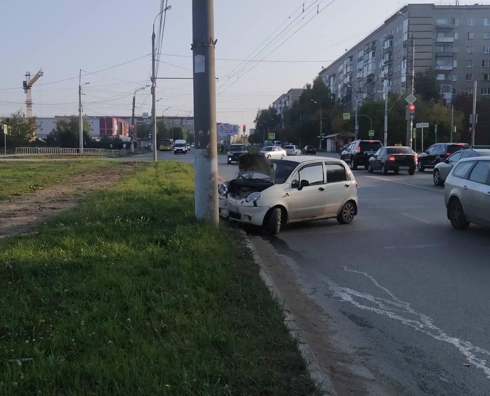 В Ижевске пьяная женщина въехала в столб // ИА Сусанин - проверенные  новости Ижевска и Удмуртии, факты и описания событий.