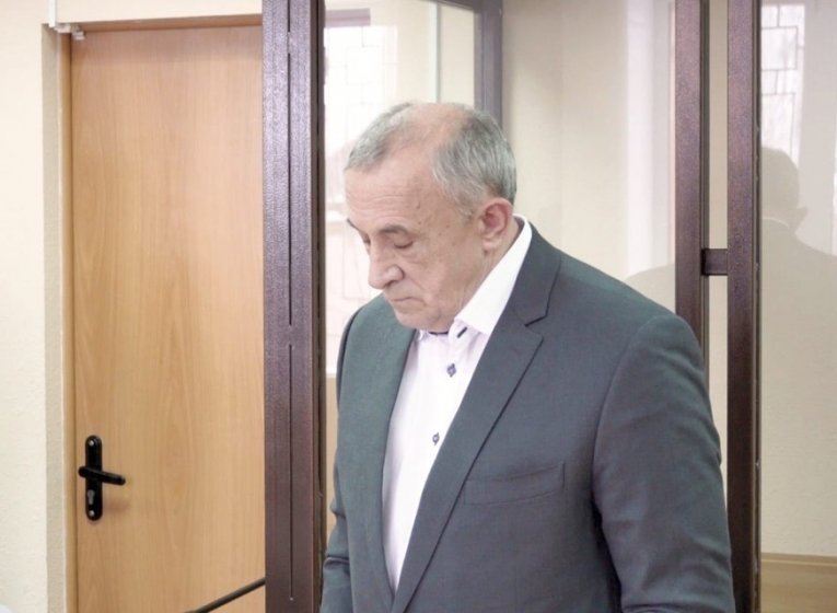 Суд продлил срок домашнего ареста экс-главы Удмуртии Александра Соловьева
