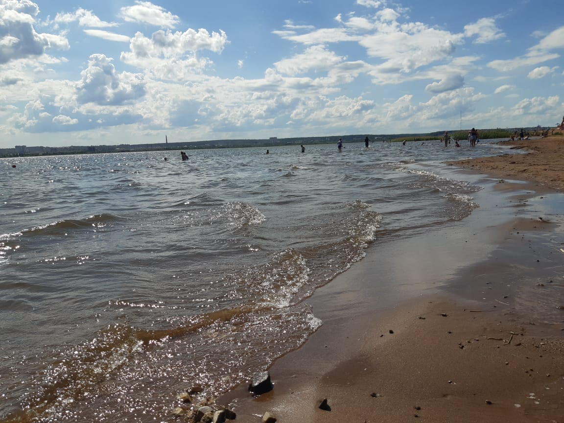 Итоги дня: дезинфекция пляжа в Ижевске, новый собственник 300-го производства и уголовное дело по факту гибели 12-летнего мальчика