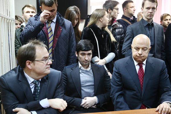 Сына вице-президента «Лукойла» и его приятелей признали виновными в оскорблении полицейских