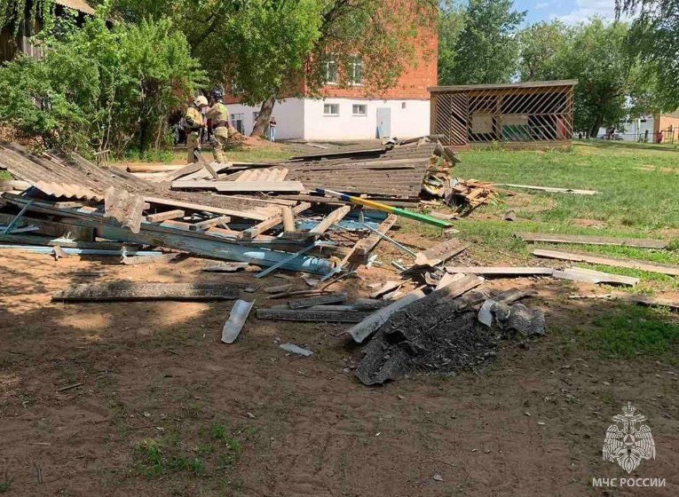 На территориях 18 школ Удмуртии обнаружены ветхие и аварийные постройки