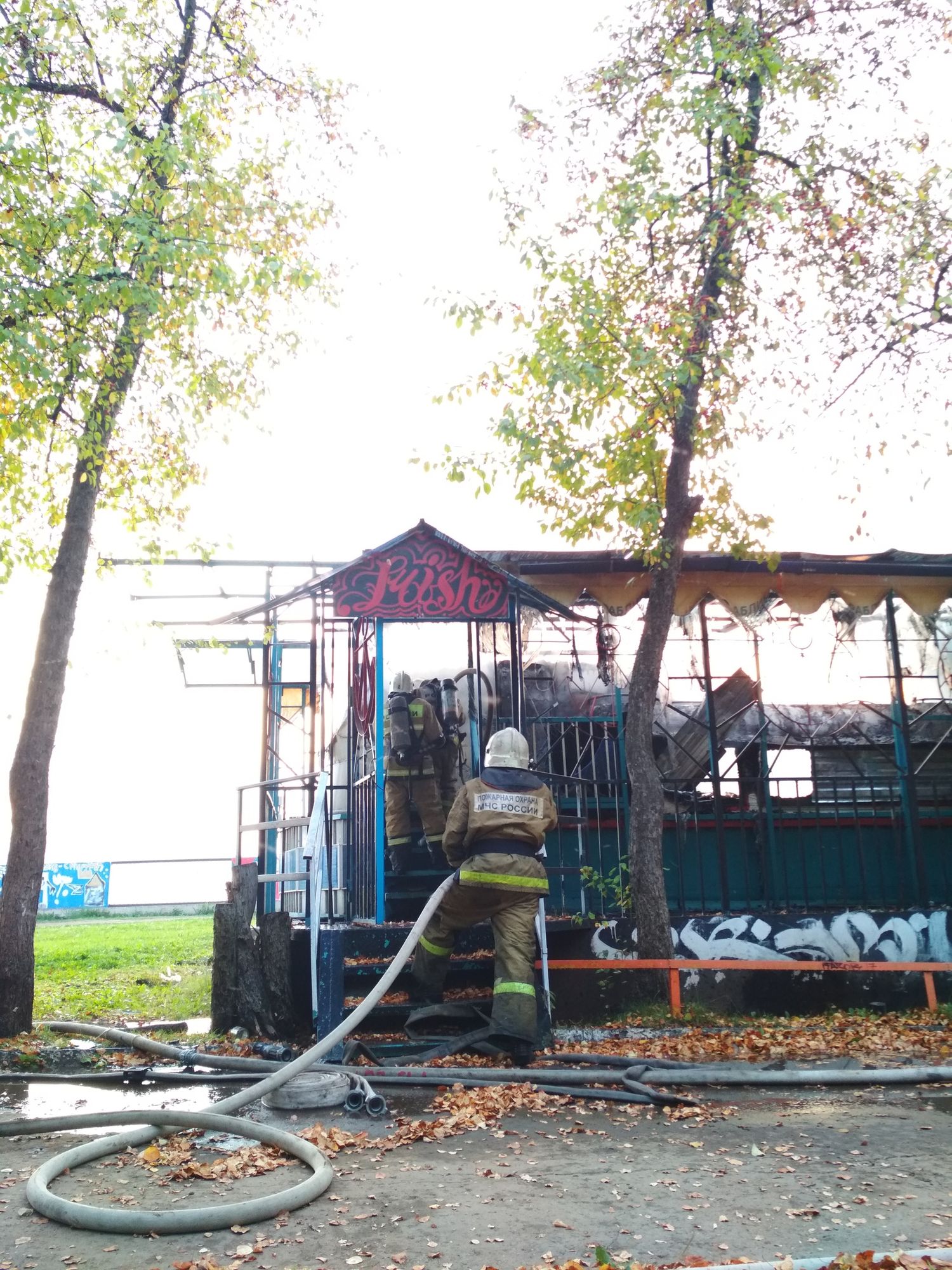 Полиция Ижевска начала проверку после пожара в бывшем кафе «Кораблик»