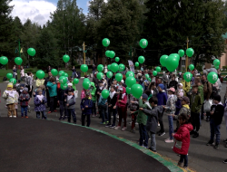 Первая смена языкового лагеря для детей сотрудников «КОМОС ГРУПП» стартовала в Ижевске