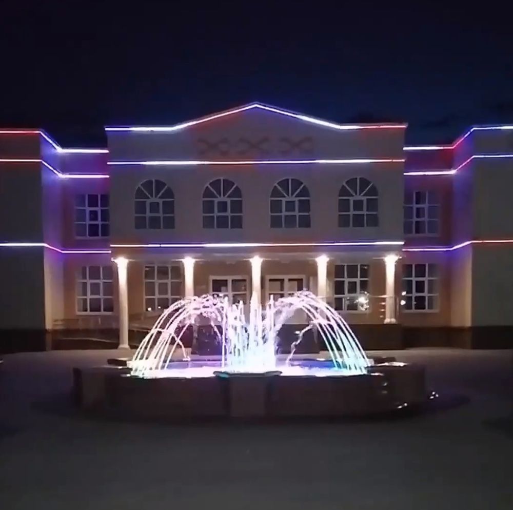 Новая подсветка украсила Культурно-досуговый центр в Шаркане