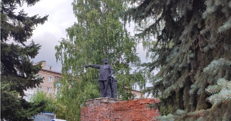 Ремонт памятника большевику Ивану Пастухову завершится в октябре