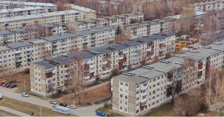 Управляющая компания в Ижевске решила облагородить фасады выходящих на 10 лет октября домов