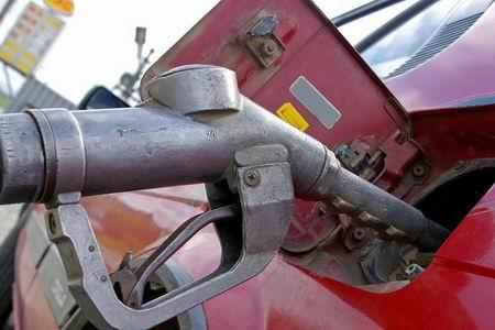 Минэнерго и нефтяники «заморозили» цены на топливо