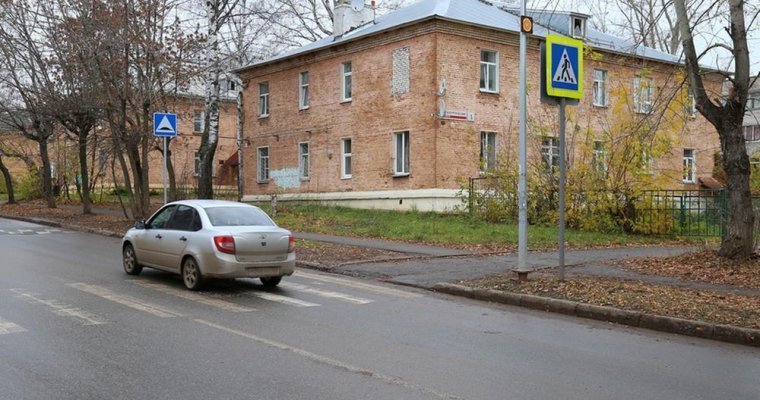 Мигающие светофоры установили рядом с детскими садами и школами Ижевска