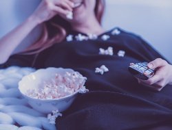 Смотрите весну: в марте Wink покажет фильмы о любви, семейных тайнах, детективы и фэнтези
