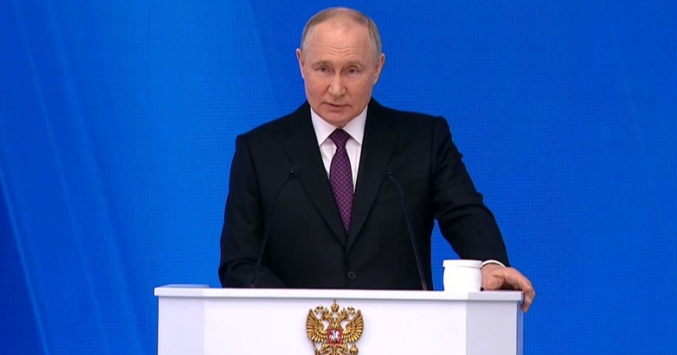 По предварительным данным, Владимир Путин лидирует на выборах после обработки 29,87% протоколов