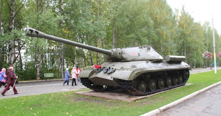 Жители Ижевска отметят День танкиста в парке Кирова у танка ИС-3