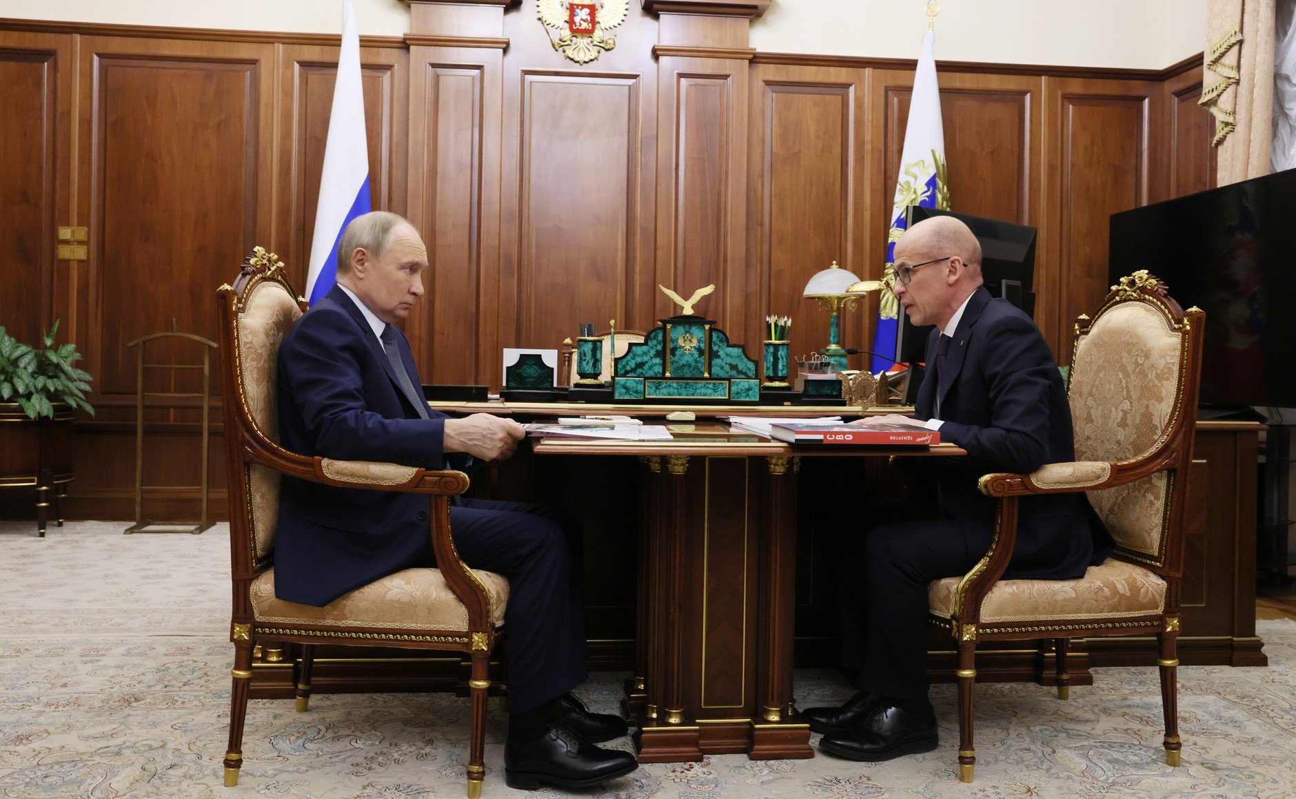 Глава Удмуртии пригласил президента России Владимира Путина на открытие Дворца Единоборств в Ижевске